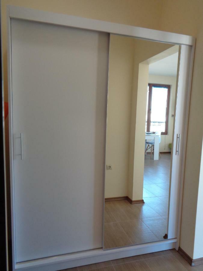 Nereya Palace Studio Mona Apartment Pomorie Bagian luar foto