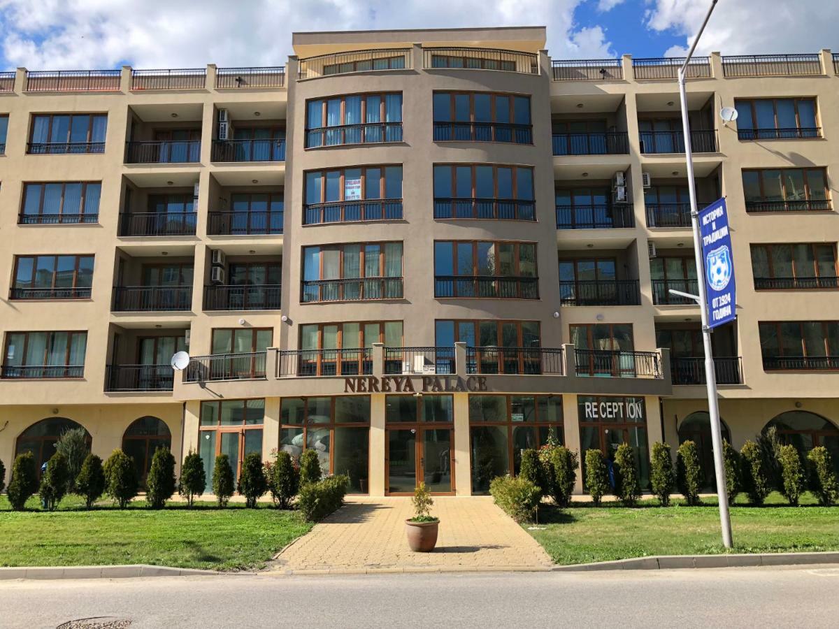Nereya Palace Studio Mona Apartment Pomorie Bagian luar foto