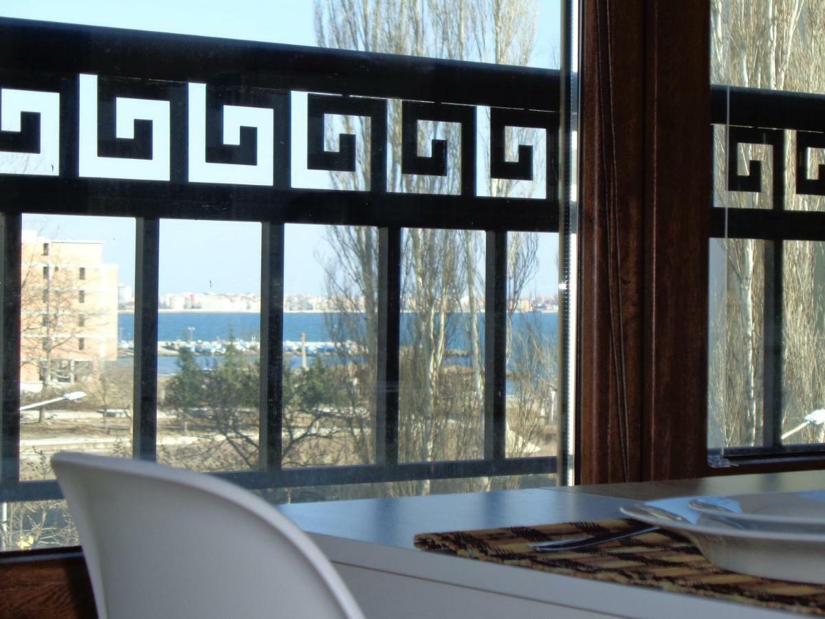Nereya Palace Studio Mona Apartment Pomorie Bagian luar foto